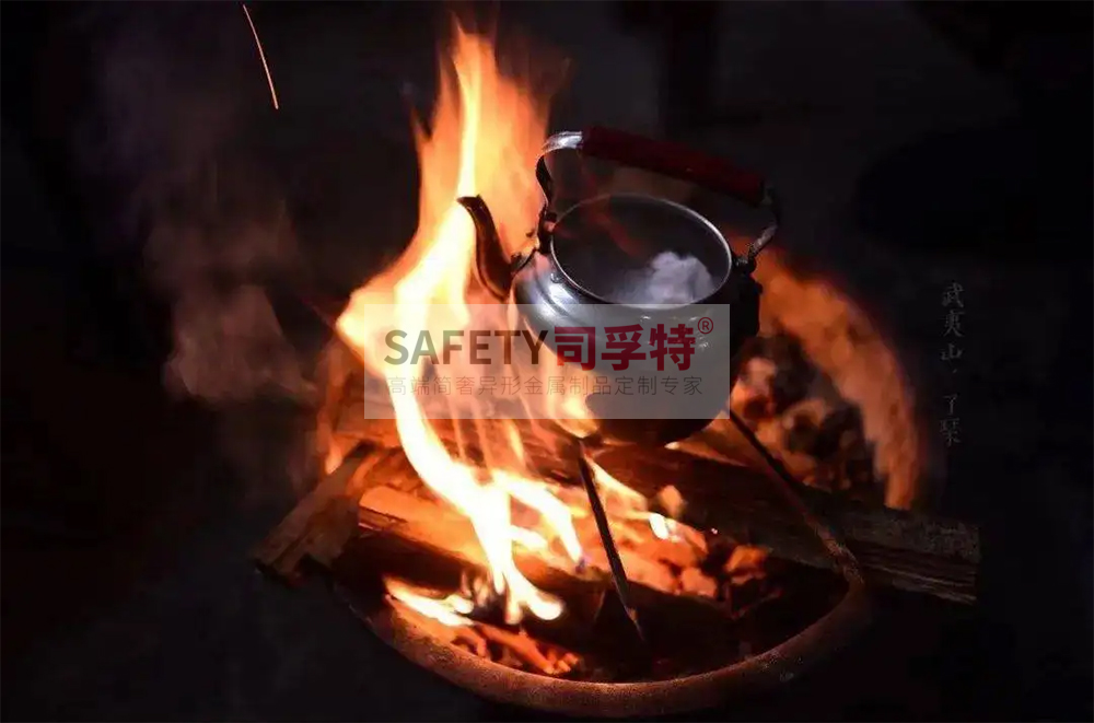 經(jīng)典永不過時，“圍爐煮茶”掀起新式社交風(fēng)「司孚特圍爐茶桌」(圖1)