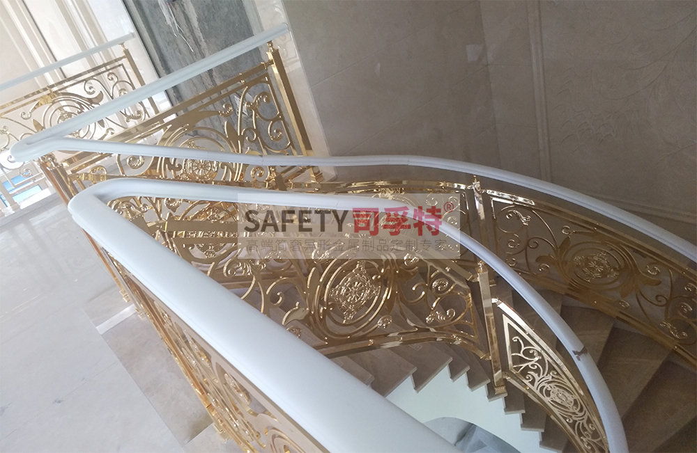鋁藝鏤空雕花樓梯扶手：造型多樣，工藝成熟，彰顯高端品味(圖2)
